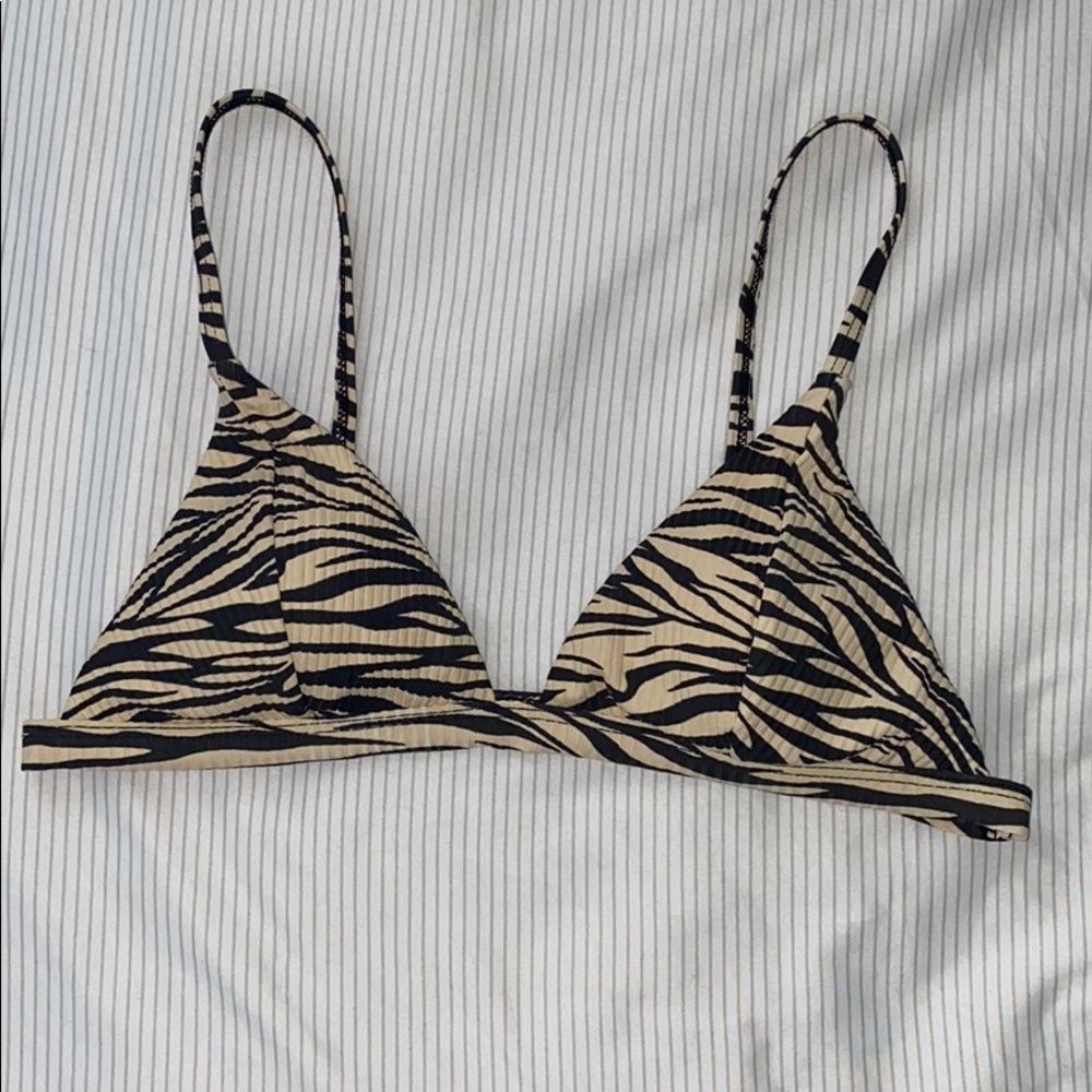 La Hearts bikini top